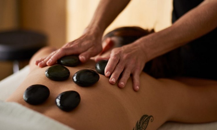 hot stone massage in DIP dubai